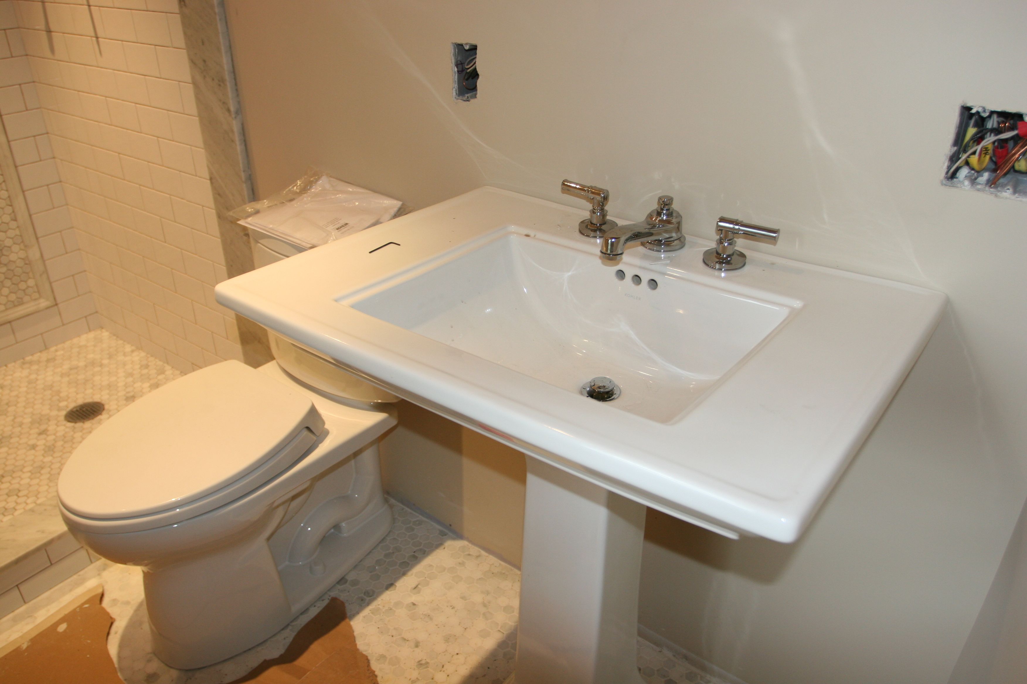 Ta-dah! Master bath sink and toilet! Also, working!