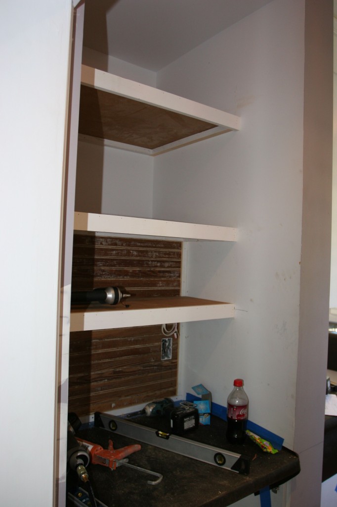 And another shelf! Storage aplenty!