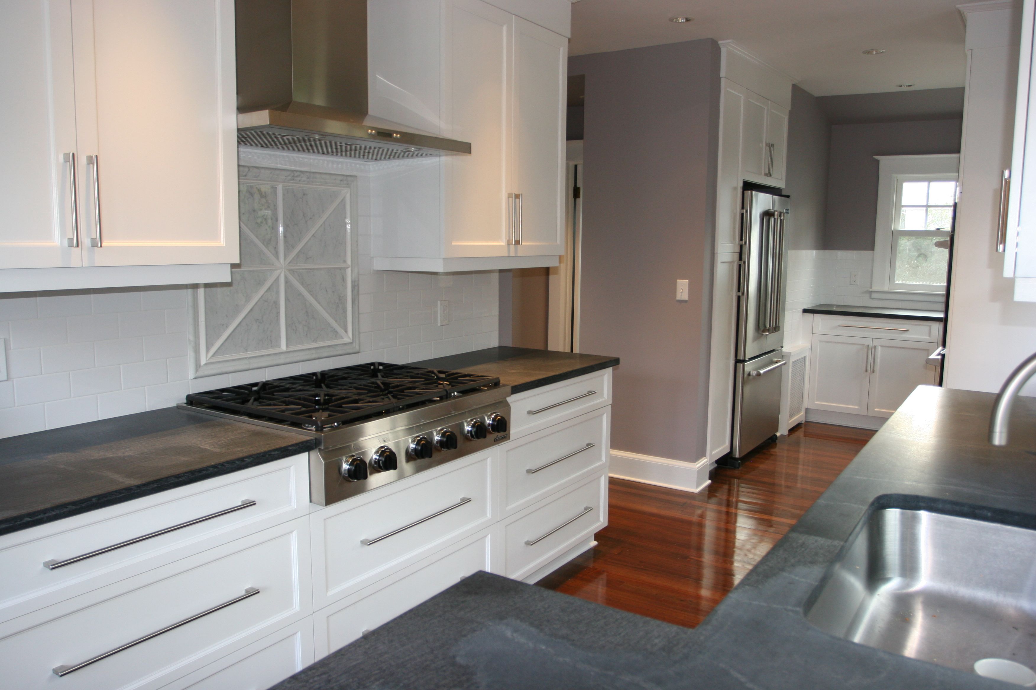 Cooktop by Dacor, Millenium series. Hood by Electrolux. All paints by Benjamin Moore.