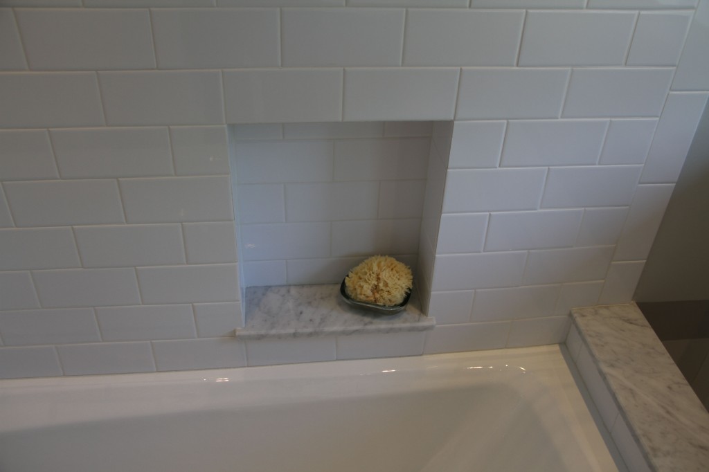 A sneak peek at the niche as it might be used... perhaps a glass of wine should be perched next to the sea sponge?