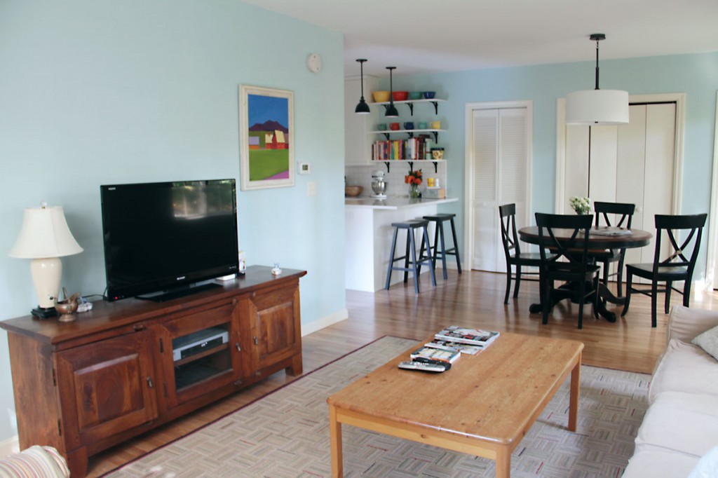 Family friendly, cheerful, and casual, this grand home is easy to be in, and its residents a delight to be near.